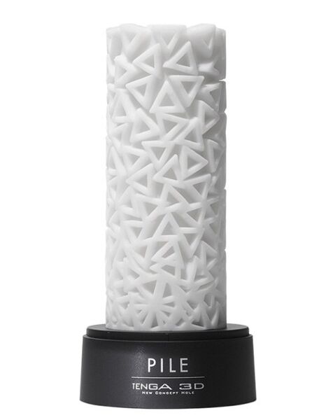 Masturbador TENGA 3D Pile con su textura de triángulos apilados por fuera
