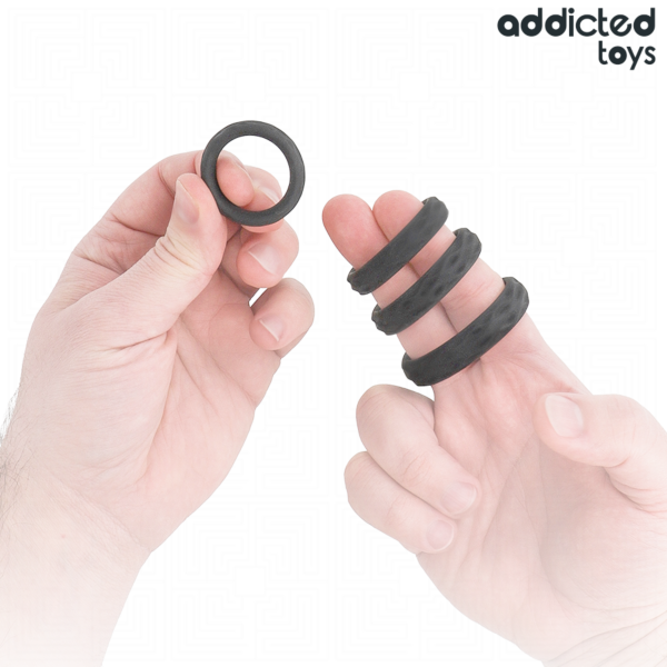 Set de cuatro anillos texturizados para el pene Addicted Toys, de distintos tamaños