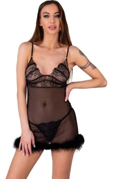 Conjunto Livco Corsetti Zerunam en negro, con camiseta de malla de tirantes finos y tanga a juego