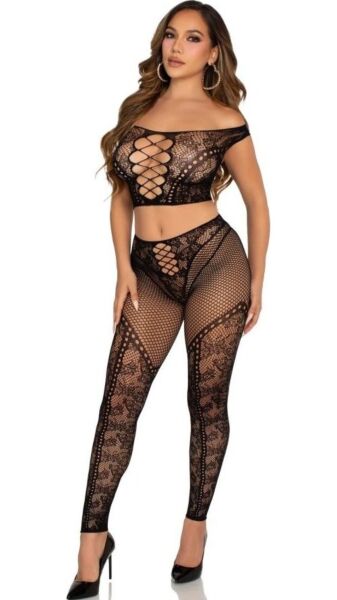Conjunto Leg Avenue Love Me Tonight en negro: crop top con hombros descubiertos y leggings de encaje y rejilla