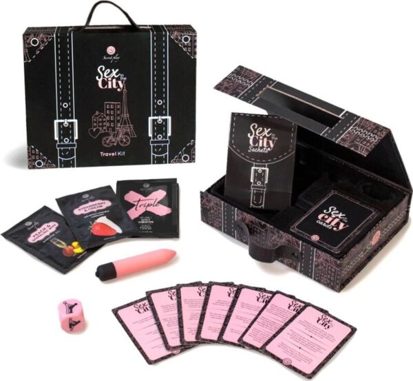 Kit de viaje Secret Play Sex in the City con sus cartas, la bala vibradora, el dado kamasutra y los sobres monodosis