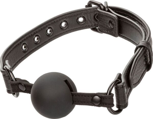 Mordaza de bola CalExotics Nocturnal Collection Ball Gag en negro, con bola de silicona y correa con hebilla