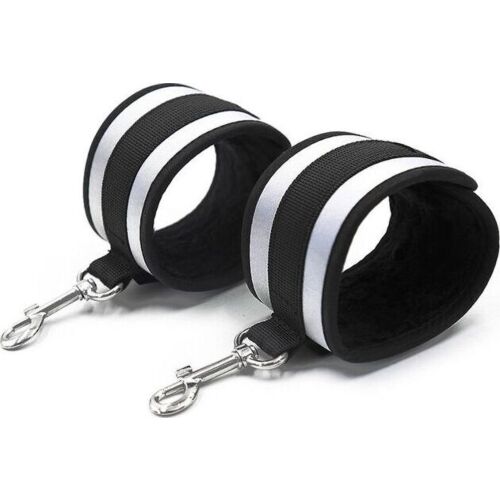 Esposas muñecas OHMAMA FETISH de neopreno y metal