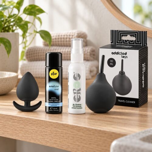 Kit anal para principiantes con plug pequeño de silicona – escena de ambiente (imagen generada con IA)