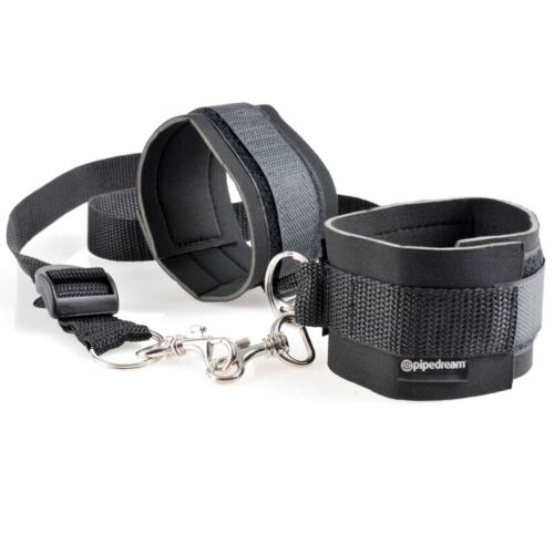 Set de bondage Pipedreams Fetish Fantasy con ataduras ajustables