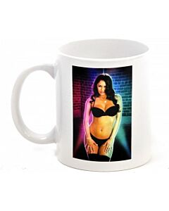 Strip mug - modelo mujer castaña