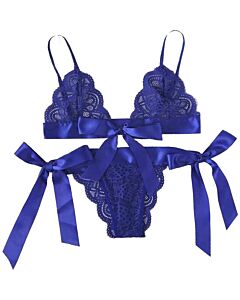 Encaje Azul: Conjunto Sensual