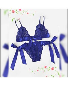 Encaje Azul: Conjunto Sensual