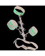 Collar con restricciones para el cuerpo