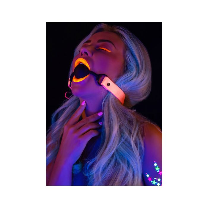 Oscuridad Brillante Mordaza